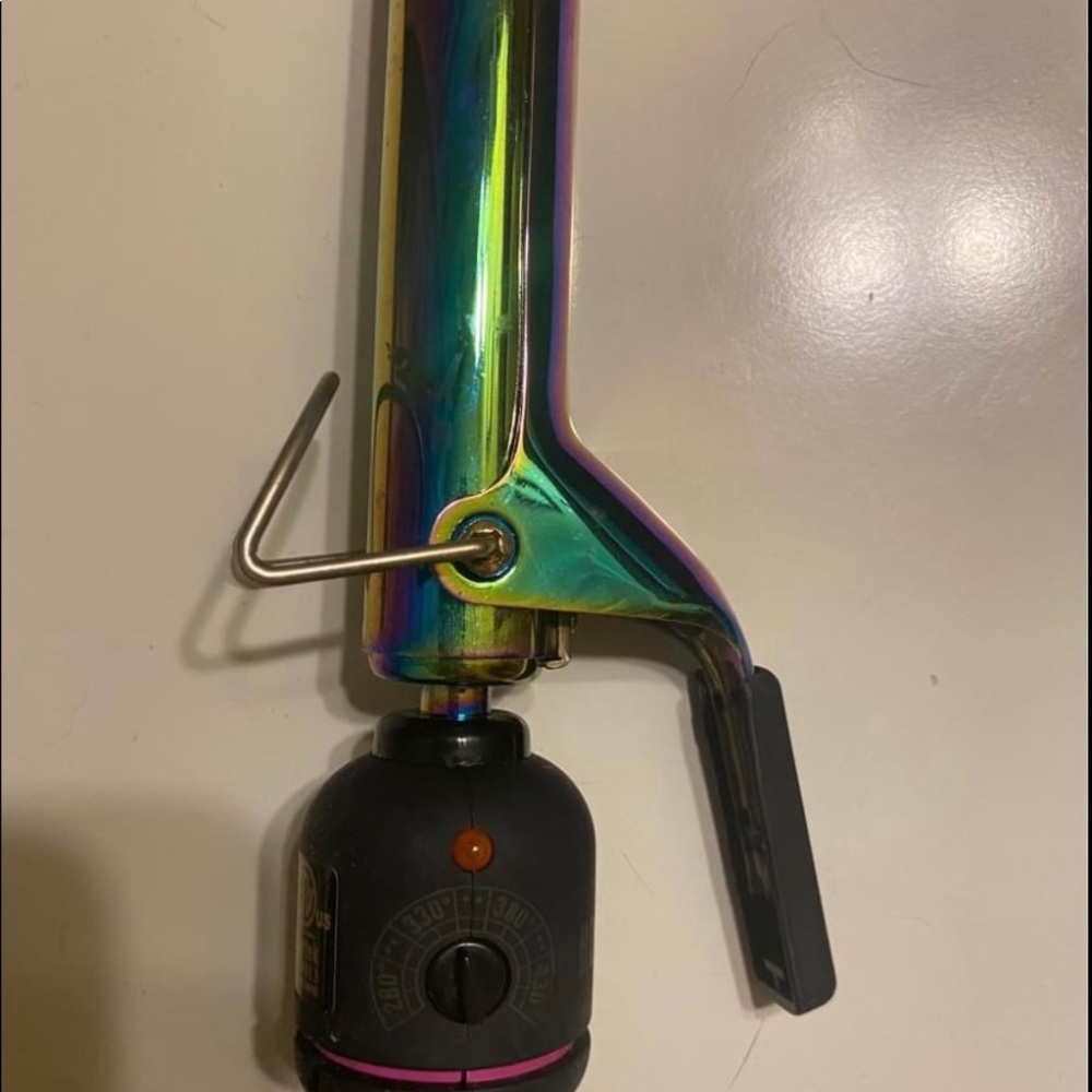 Infiniti Pro Conair Rainbow Titanium Curling Iron
